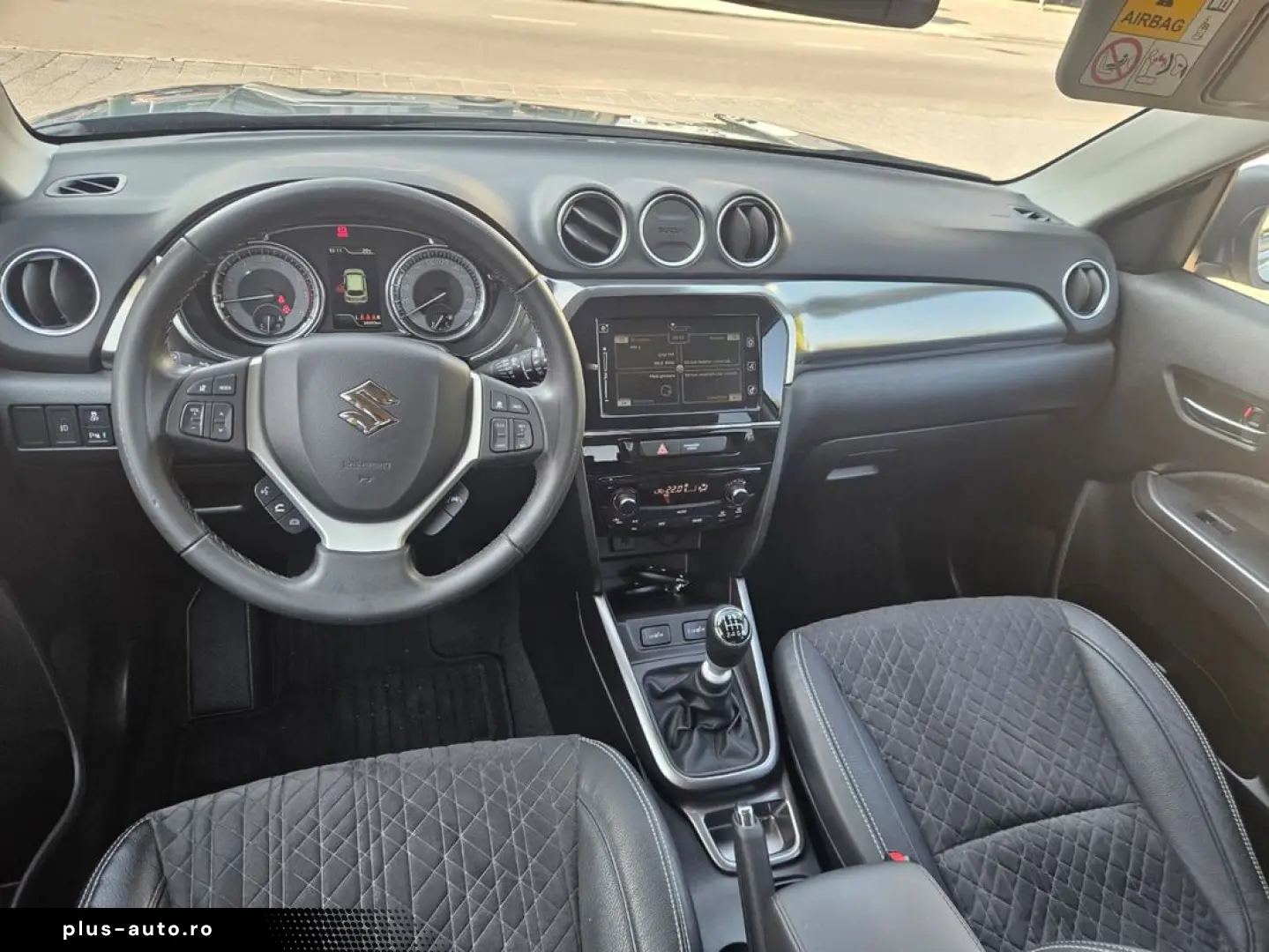 Suzuki Vitara Hibrid  Garantie  Finatare .