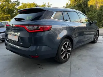 Renault Megane TCe 140 EDC BOSE EDITION