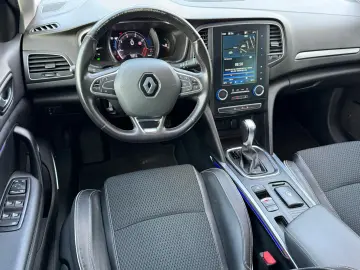 Renault Megane TCe 140 EDC BOSE EDITION