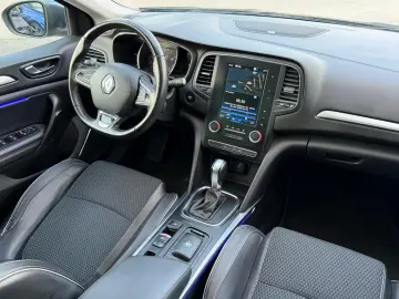 Renault Megane TCe 140 EDC BOSE EDITION