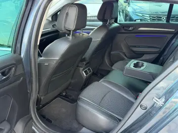 Renault Megane TCe 140 EDC BOSE EDITION