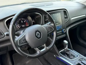 Renault Megane TCe 140 EDC BOSE EDITION
