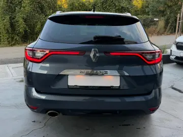 Renault Megane TCe 140 EDC BOSE EDITION