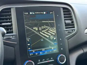 Renault Megane TCe 140 EDC BOSE EDITION