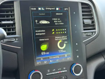 Renault Megane TCe 140 EDC BOSE EDITION