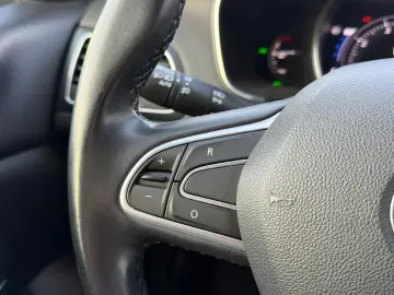 Renault Megane TCe 140 EDC BOSE EDITION