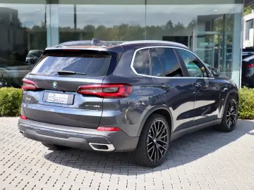 BMW X5 xDrive45e PHEV   CAMERA   AHK   ADAPTIVE LED