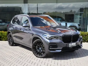 BMW X5 xDrive45e PHEV   CAMERA   AHK   ADAPTIVE LED