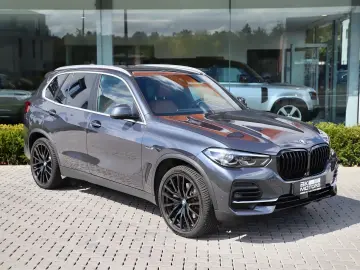 BMW X5 xDrive45e PHEV   CAMERA   AHK   ADAPTIVE LED