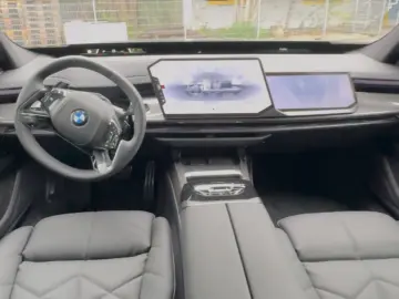BMW 740 xdrive M Sport Pro Facelift! Disponibila imediat
