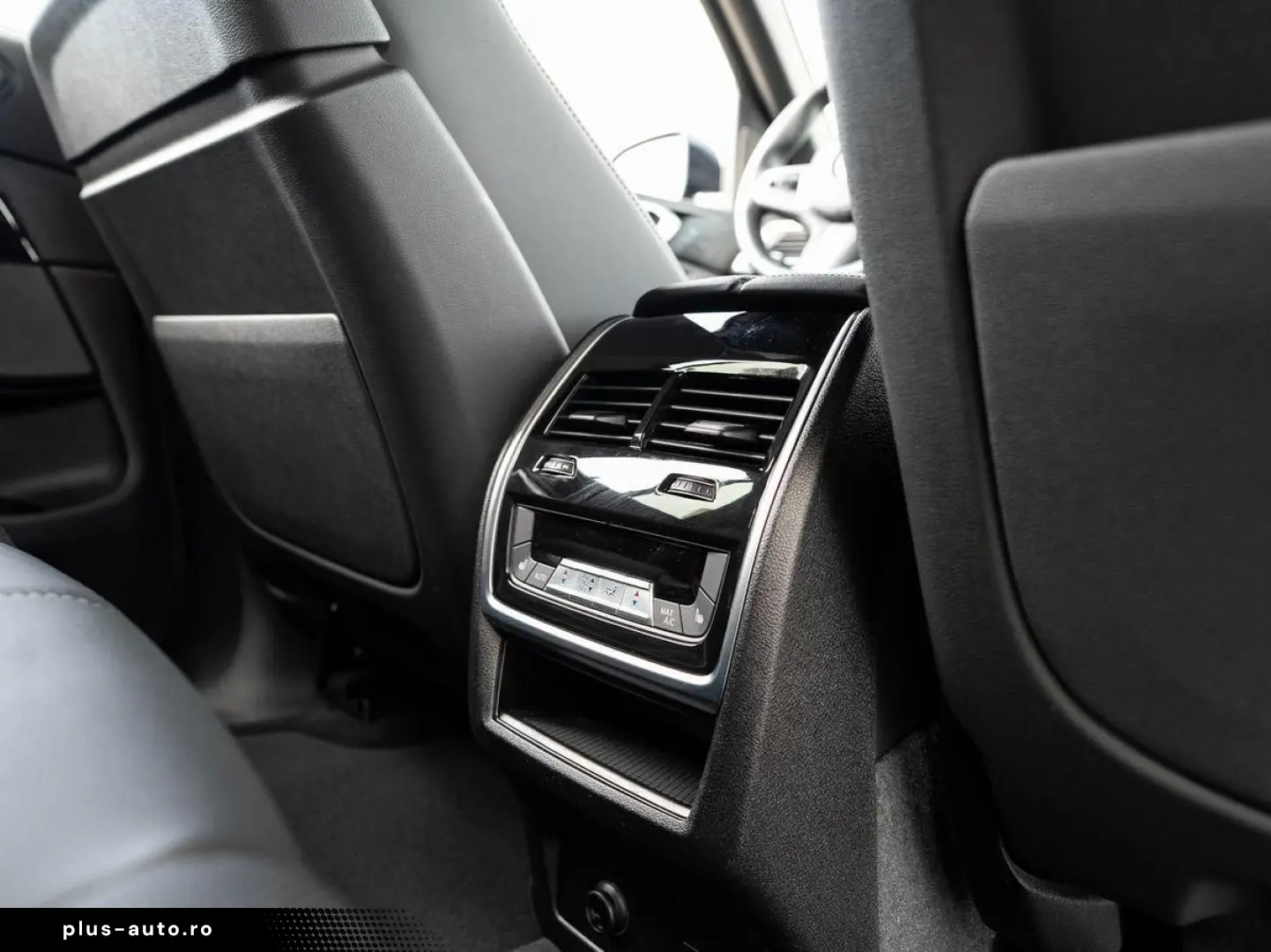BMW X5 xDrive40d M-SportPRO StdHz PANO AHK Sitzlüft