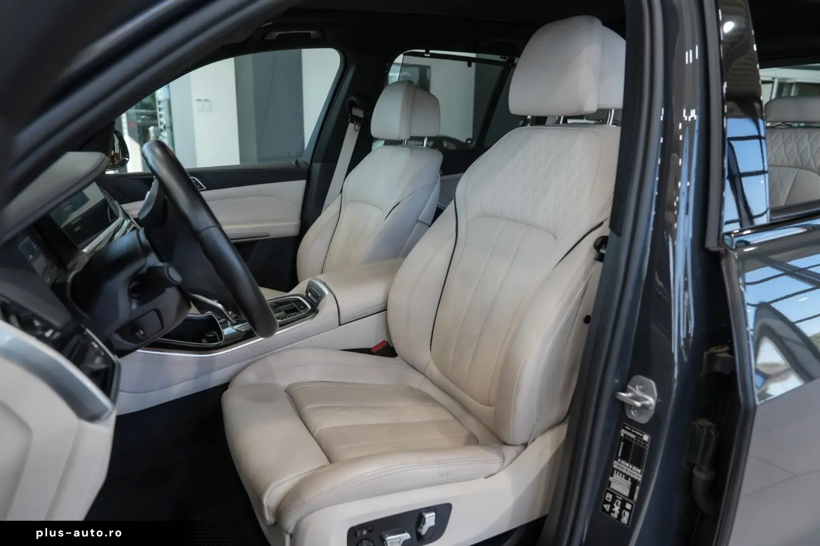 BMW X5 xD 25 d  M-SPORT PANO LEDER-MERINO 22 LM 1.HD