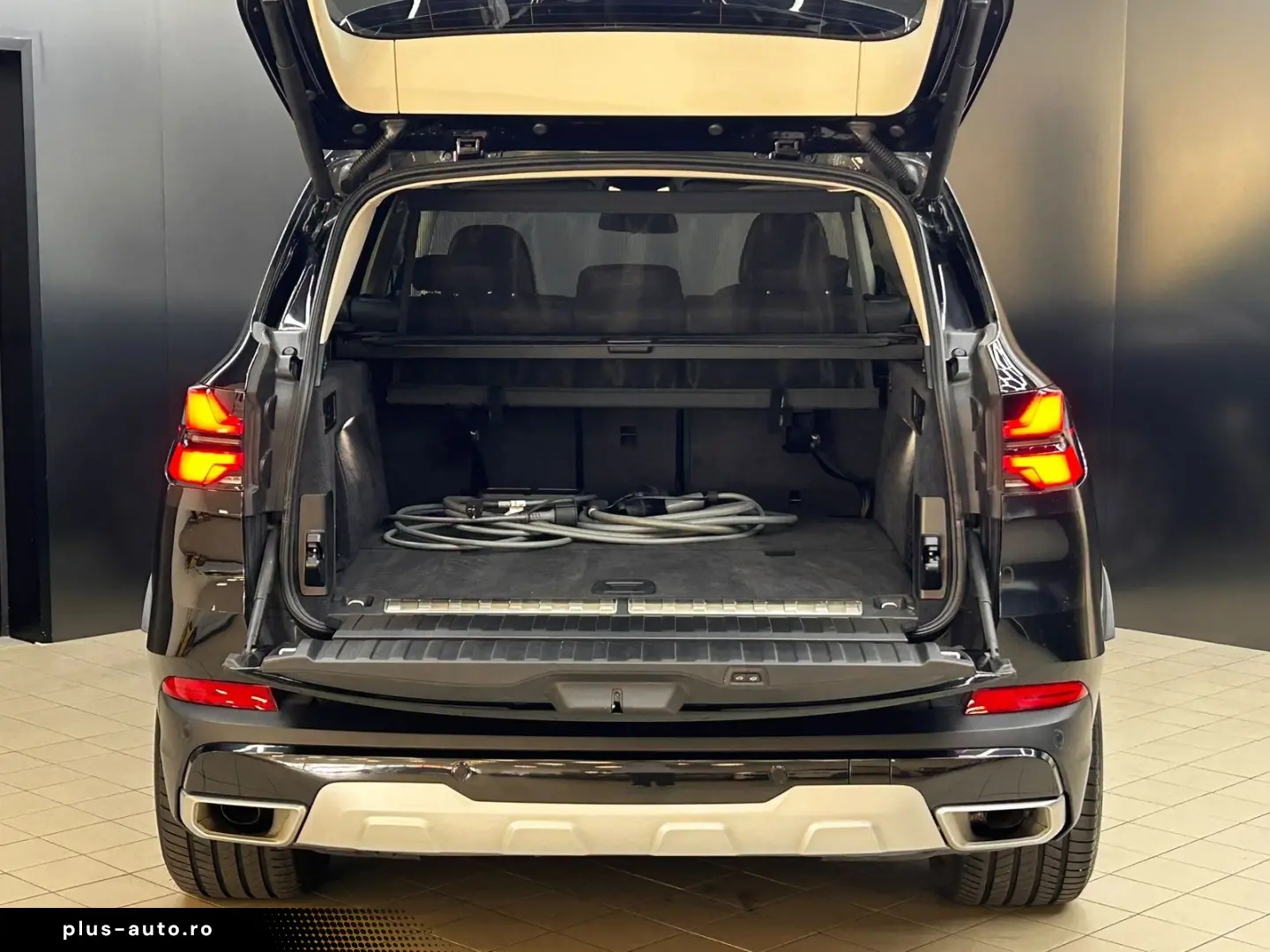 BMW X5 50 e xDr PANO MEMO LUFT LED HEAD H&K AHK 360