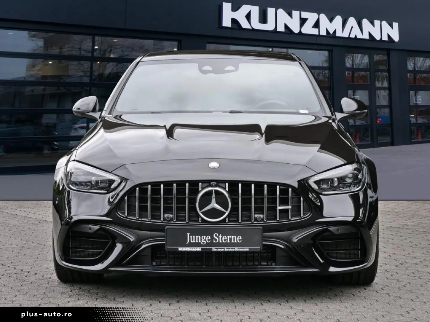 MERCEDES-BENZ C 63 AMG S E PERFORMANCE Night Panorama 360