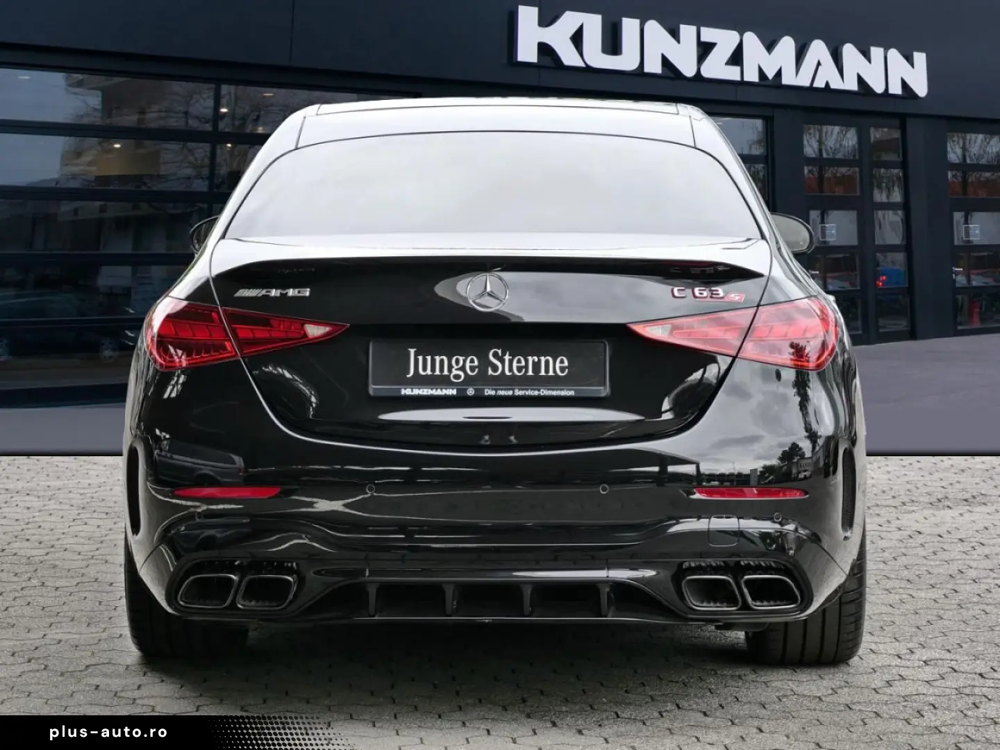 MERCEDES-BENZ C 63 AMG S E PERFORMANCE Night Panorama 360