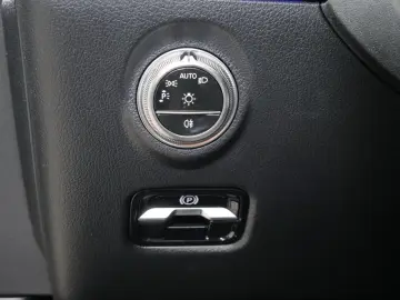 MERCEDES-BENZ C 63 AMG S E PERFORMANCE Night Panorama 360
