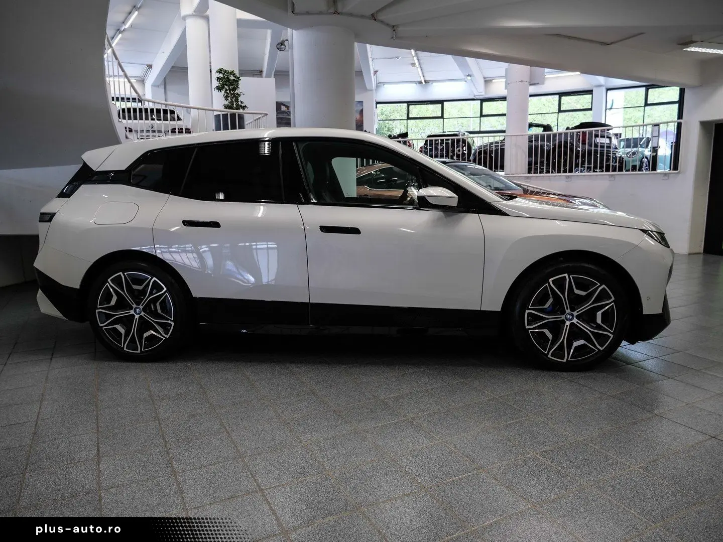 BMW iX xDrive40 M-Sport Aut Nav HuD Laser AHK h&k 22