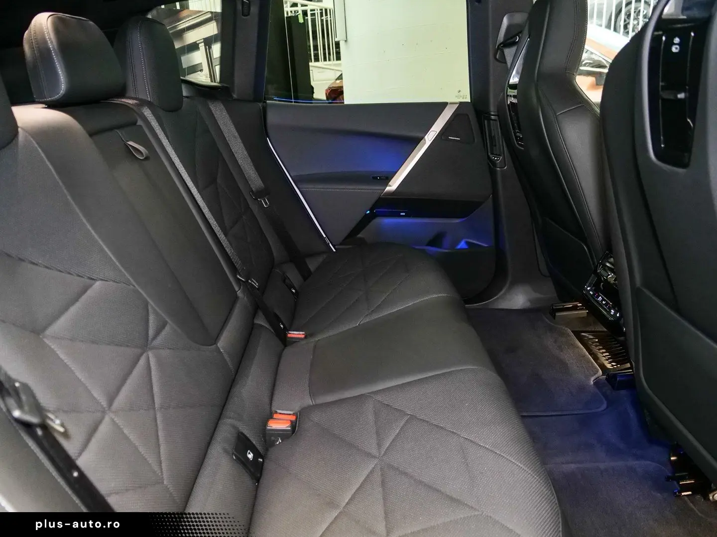 BMW iX xDrive40 M-Sport Aut Nav HuD Laser AHK h&k 22