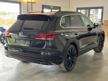 VW Touareg R-Line 4Motion LED ACC 360 Stand-HZ Pano