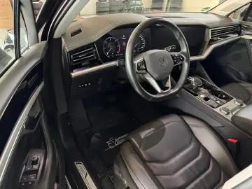 VW Touareg R-Line 4Motion LED ACC 360 Stand-HZ Pano