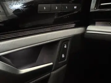 VW Touareg R-Line 4Motion LED ACC 360 Stand-HZ Pano