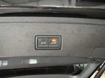 VW Touareg R-Line 4Motion LED ACC 360 Stand-HZ Pano