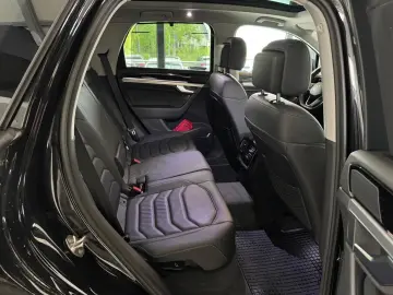 VW Touareg R-Line 4Motion LED ACC 360 Stand-HZ Pano