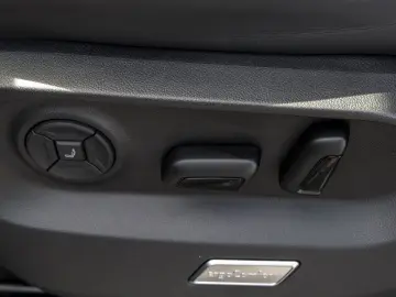 VW Touareg 3.0 TSI eHybrid 4Motion R LUFTFEDERUNG A