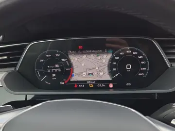 AUDI Q8 e-tron Advanced 50 qu Navi LED Alu AHK Virtua