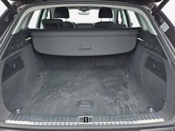 AUDI Q8 e-tron Advanced 50 qu Navi LED Alu AHK Virtua