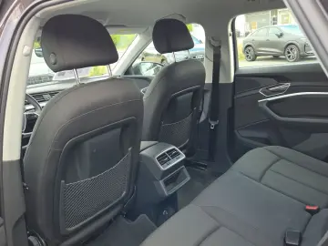 AUDI Q8 e-tron Advanced 50 qu Navi LED Alu AHK Virtua