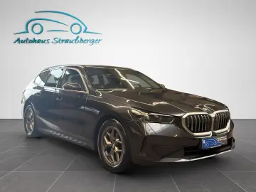 BMW 520xd Touring ACC STHZ 360  H K HUD 4-ZK LED QI