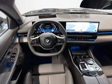 BMW 520xd Touring ACC STHZ 360  H K HUD 4-ZK LED QI