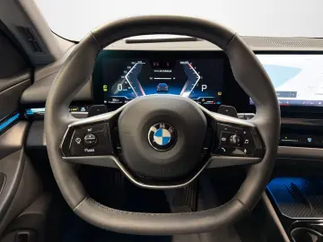 BMW 520xd Touring ACC STHZ 360  H K HUD 4-ZK LED QI