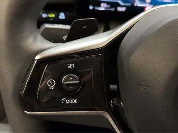 BMW 520xd Touring ACC STHZ 360  H K HUD 4-ZK LED QI
