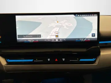 BMW 520xd Touring ACC STHZ 360  H K HUD 4-ZK LED QI