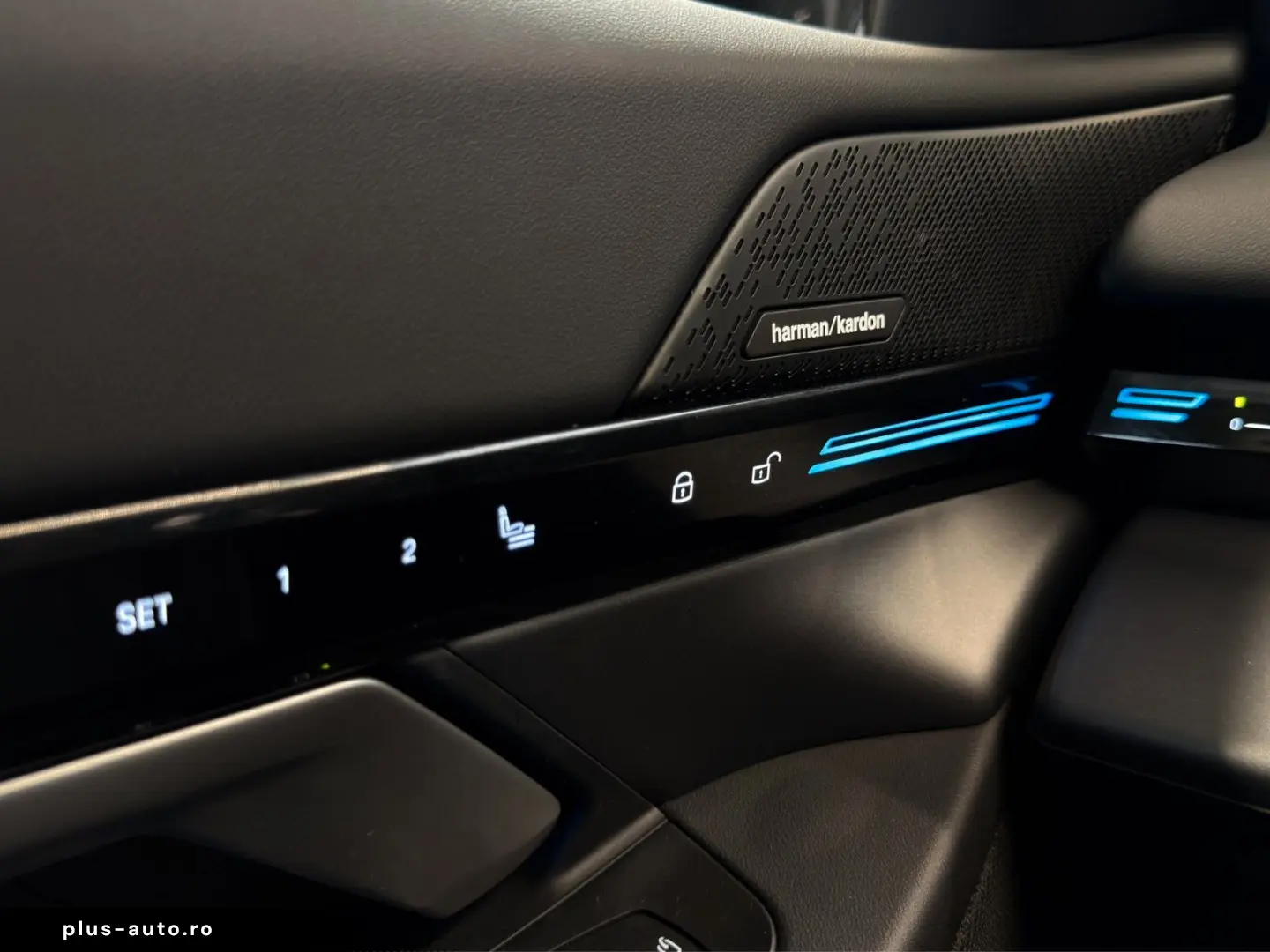 BMW 520xd Touring ACC STHZ 360  H K HUD 4-ZK LED QI