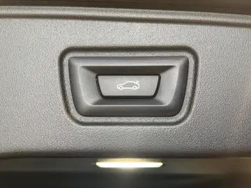 BMW 520xd Touring ACC STHZ 360  H K HUD 4-ZK LED QI