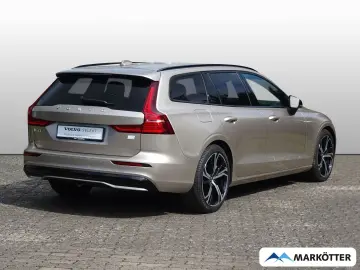 VOLVO V60 T6 Plus Dark ACC CAM BLIS 4xSHZ LHZ