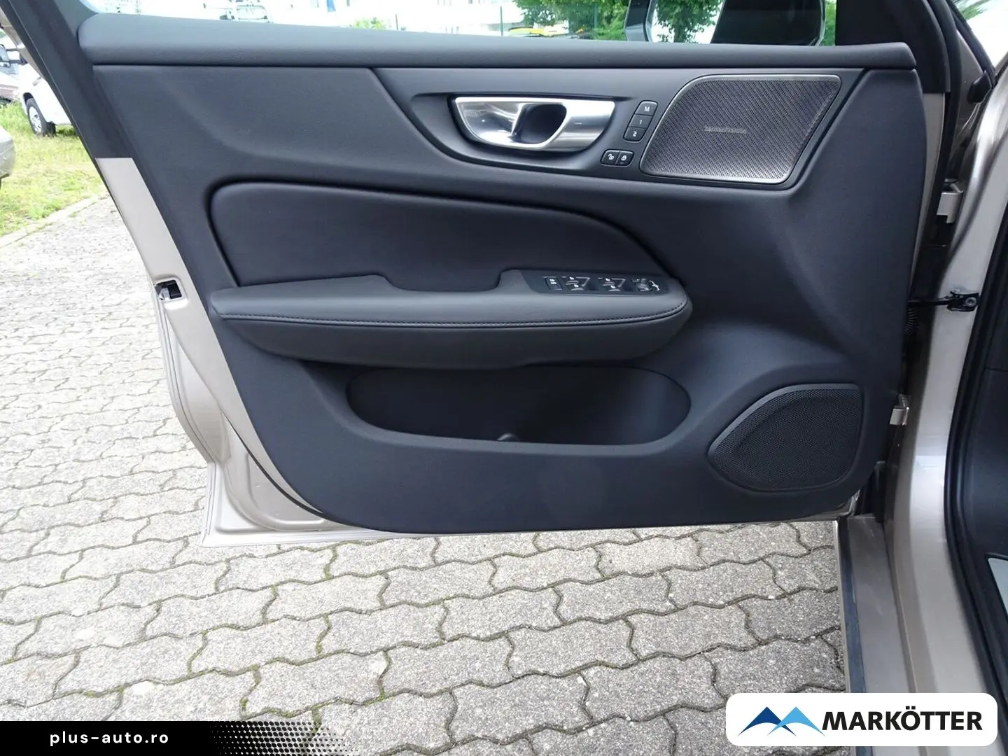 VOLVO V60 T6 Plus Dark ACC CAM BLIS 4xSHZ LHZ