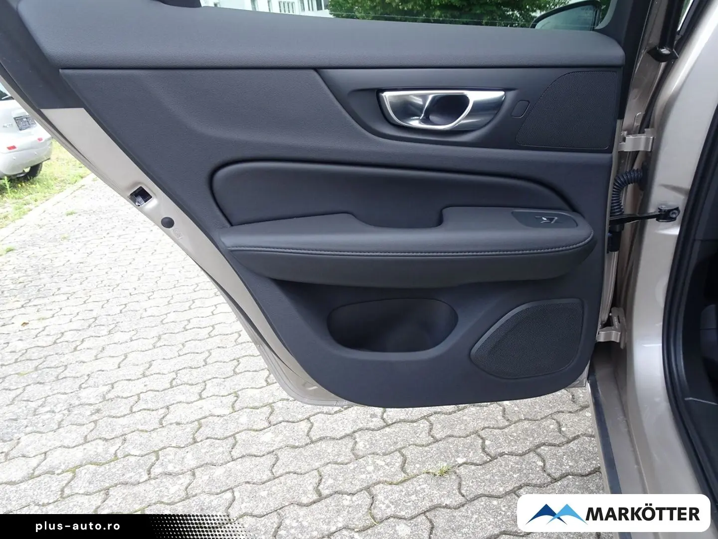 VOLVO V60 T6 Plus Dark ACC CAM BLIS 4xSHZ LHZ