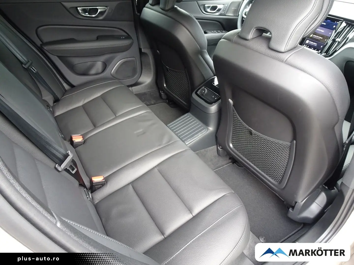 VOLVO V60 T6 Plus Dark ACC CAM BLIS 4xSHZ LHZ