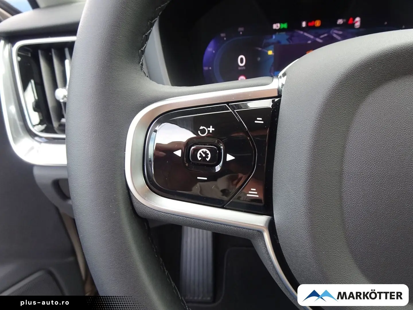 VOLVO V60 T6 Plus Dark ACC CAM BLIS 4xSHZ LHZ