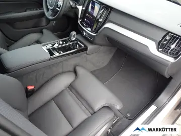 VOLVO V60 T6 Plus Dark ACC CAM BLIS 4xSHZ LHZ