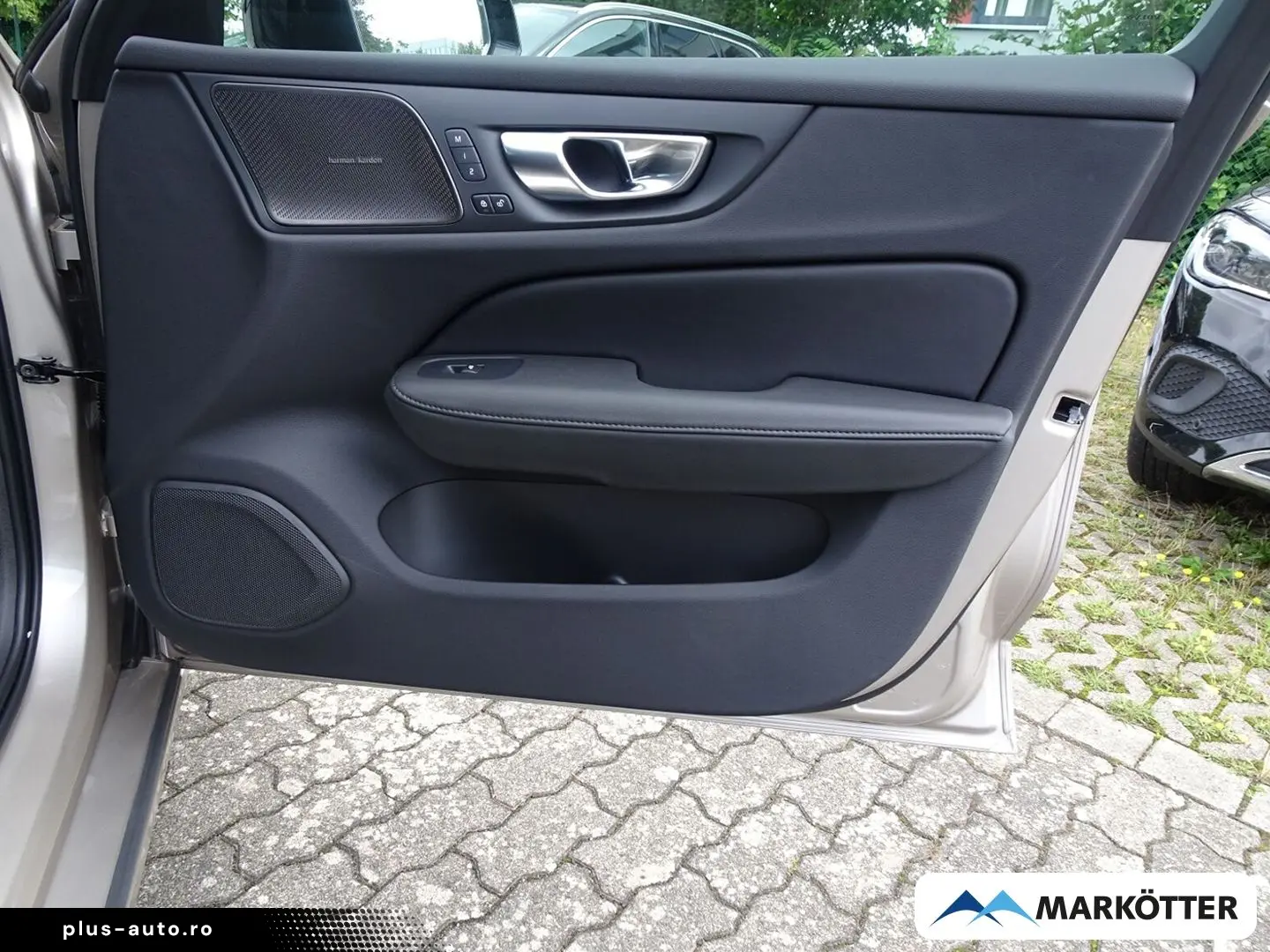 VOLVO V60 T6 Plus Dark ACC CAM BLIS 4xSHZ LHZ