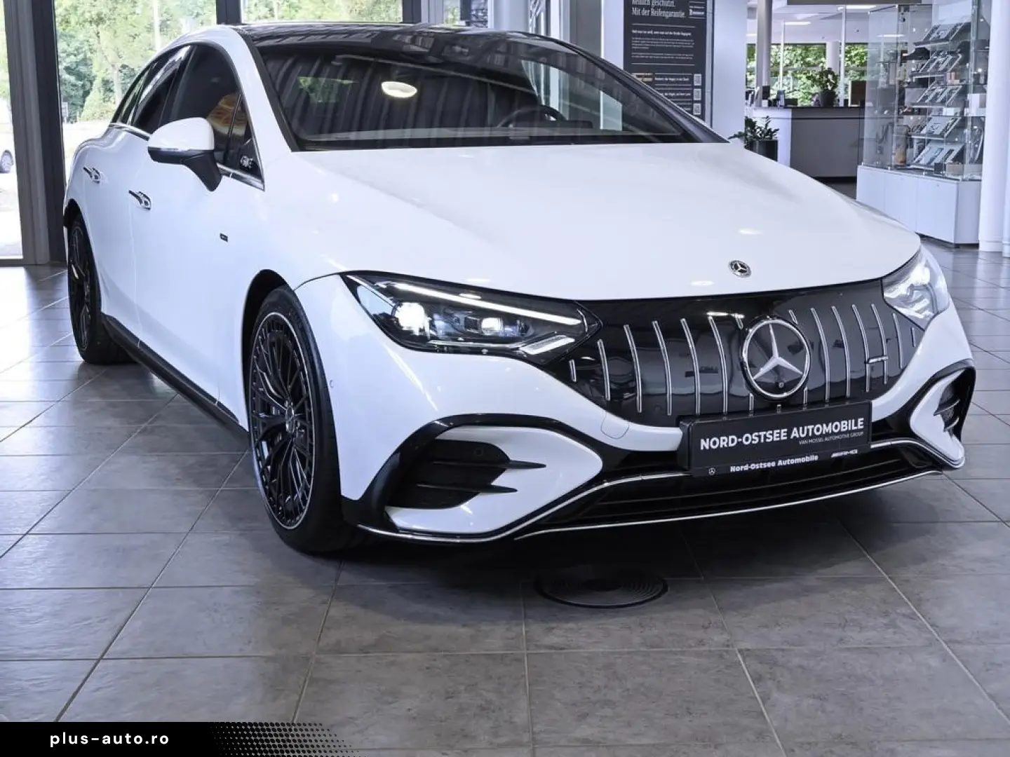 MERCEDES-BENZ EQE 43 AMG 4M HUD PANO DISTRO 360  KAM&hellip;