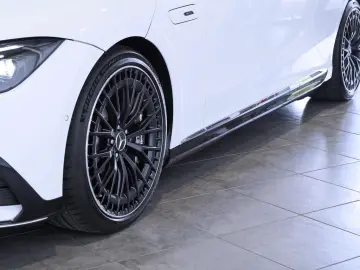 MERCEDES-BENZ EQE 43 AMG 4M HUD PANO DISTRO 360  KAM…