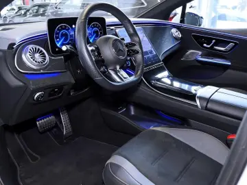 MERCEDES-BENZ EQE 43 AMG 4M HUD PANO DISTRO 360  KAM…