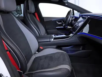 MERCEDES-BENZ EQE 43 AMG 4M HUD PANO DISTRO 360  KAM…
