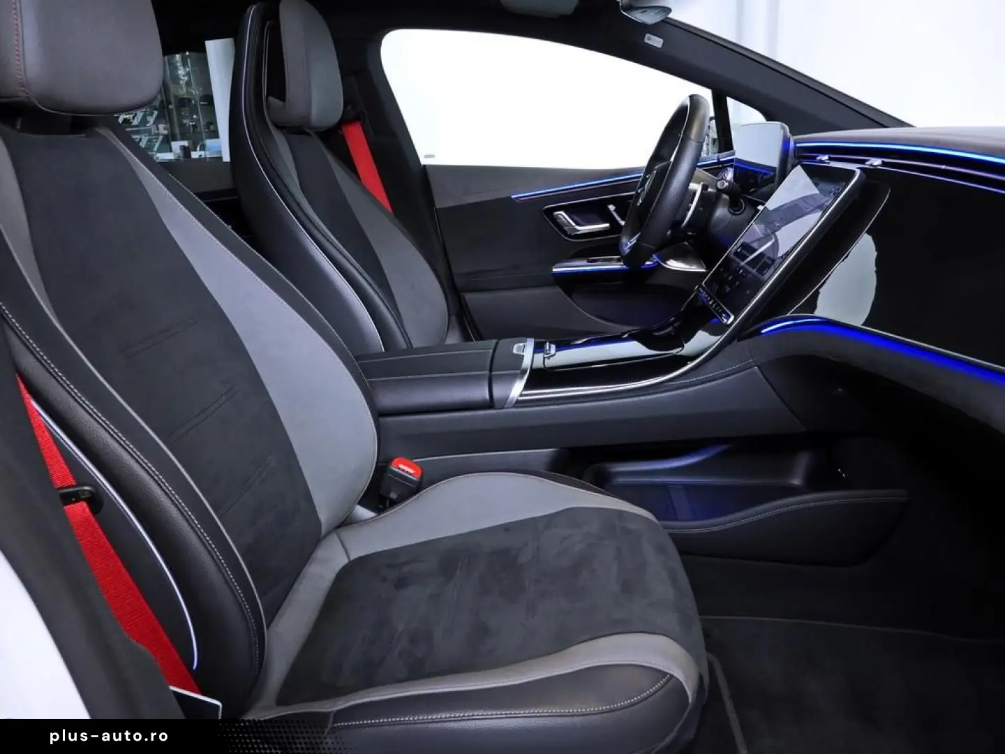 MERCEDES-BENZ EQE 43 AMG 4M HUD PANO DISTRO 360  KAM&hellip;
